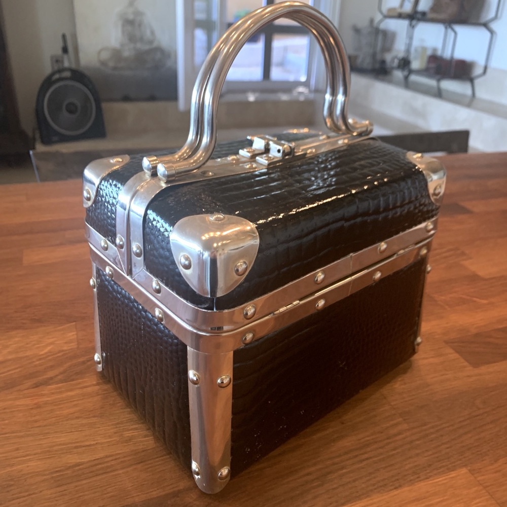 Borsa Bella Italian Box Purse